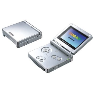 Game Boy Advance SP, modelo prata.