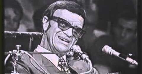 Chico Xavier no programa Pinga-Fogo, da TV Tupi, em 1971
