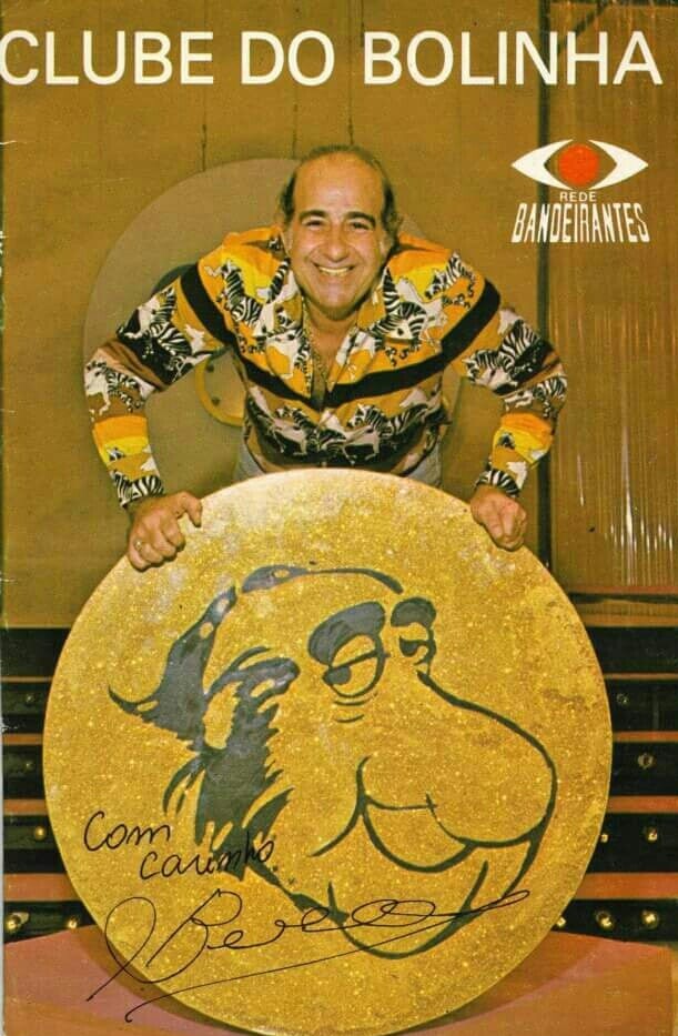 Foto autografada de Bolinha no palco de seu programa
