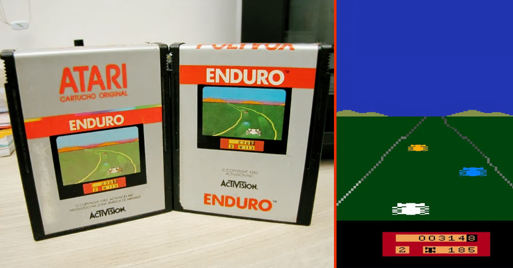 Duas versões do cartucho do Enduro lançado pela Polyvox no Brasil, e tela do jogo em modo diurno