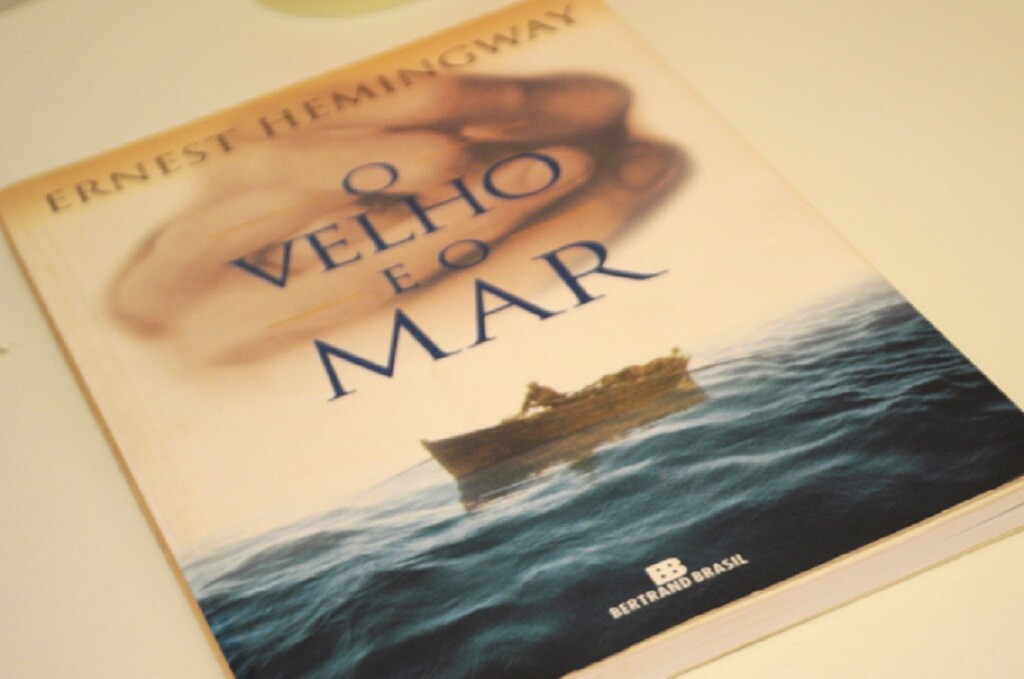 Capa de edição brasileira recente de O Velho e o Mar