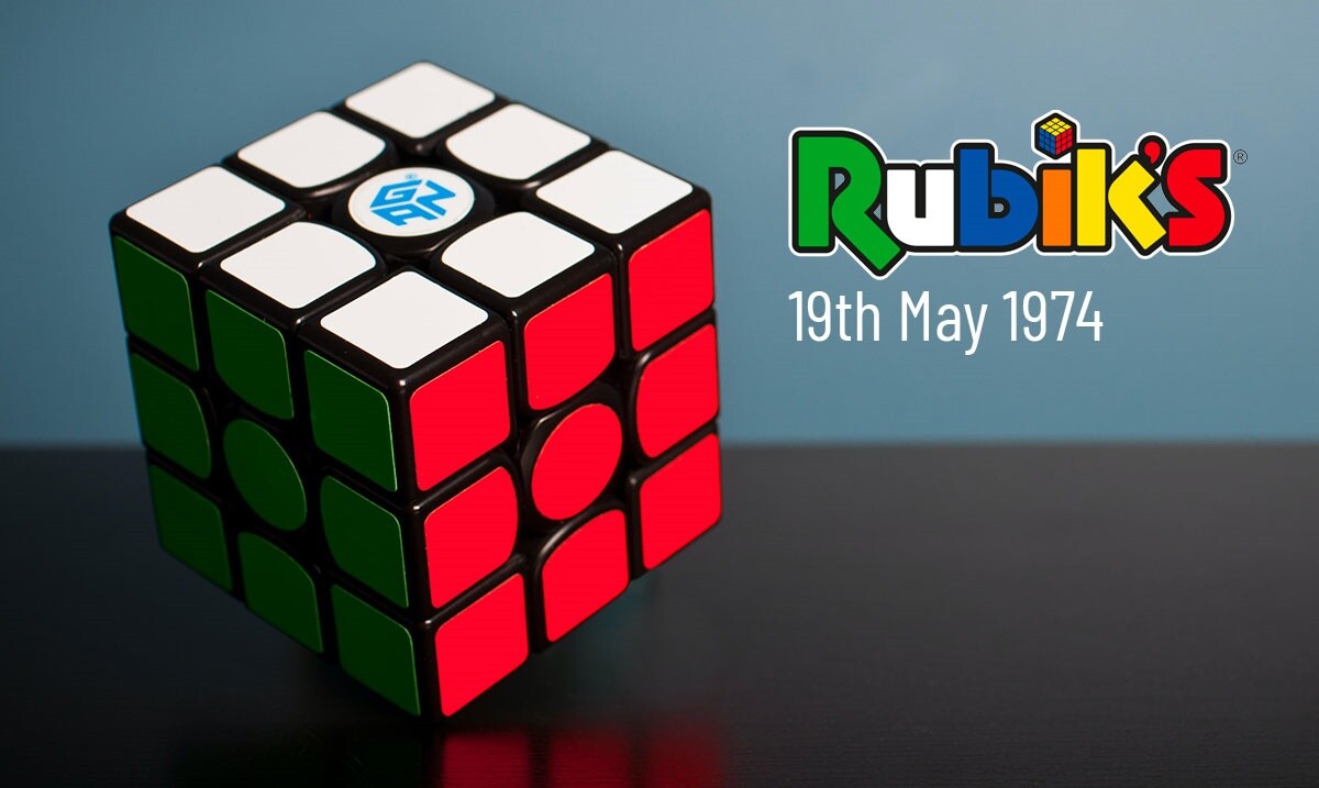 Banner alusivo à data comemorativa do cubo mágico