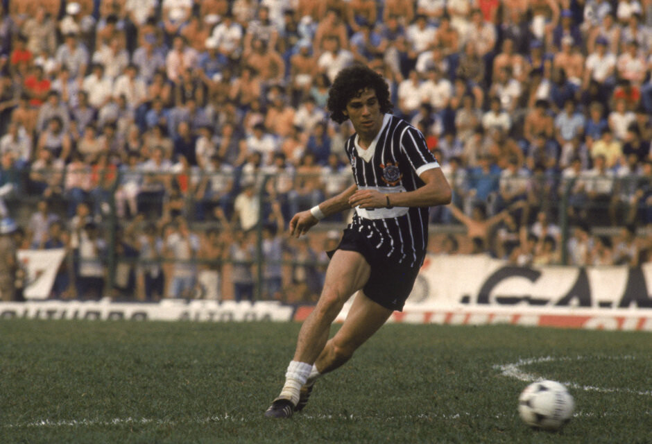 Casagrande em campo pelo Corinthians