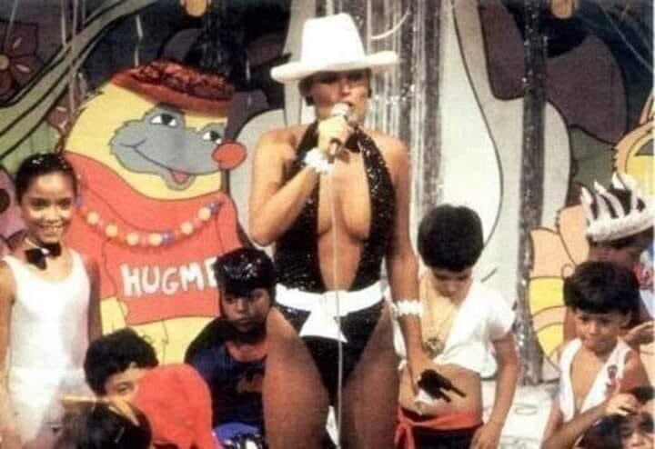 Xuxa no momento em que deu origem ao mema “Telemelones“, dos Simpsons