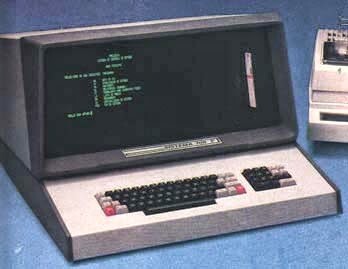Prológica S-700, 8 bits (Z80)<br>