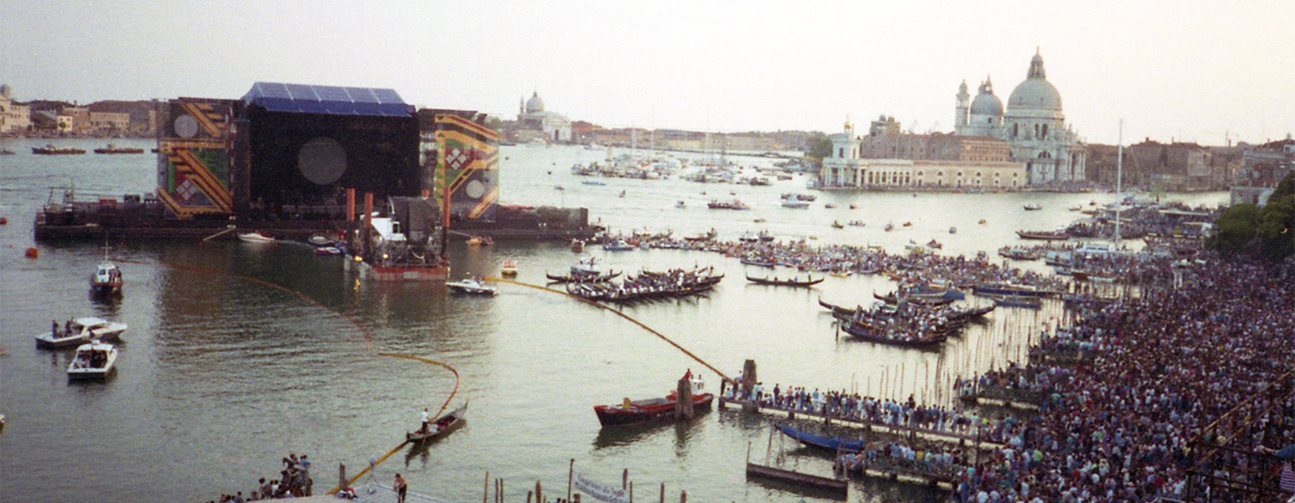 Vista aérea do show do Pink Floyd em Veneza