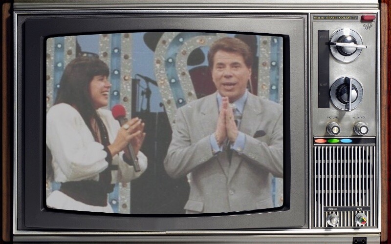 Mara no palco de seu protetor Silvio Santos