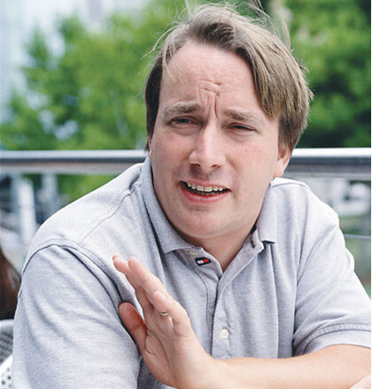 Linus Torvalds gesticula