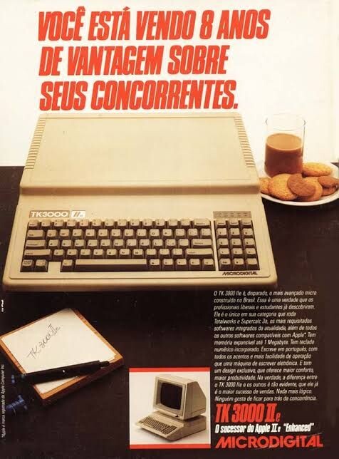 Anúncio do TK 3000 IIe, ao lado de um prato de biscoitos, com o título: <br>VOCÊ ESTÁ VENDO 8 ANOS DE VANTAGEM SOBRE SEUS CONCORRENTES.