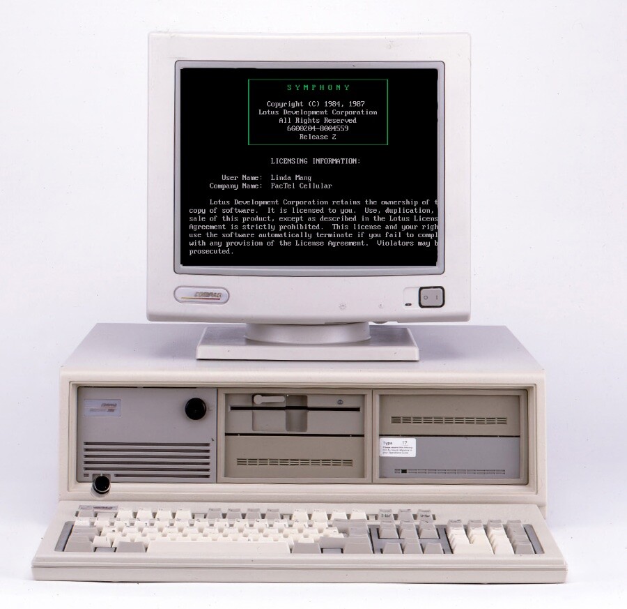 Tela do Symphony 2 em um PC AT da Compaq