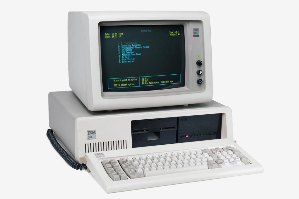 Um IBM 5150, que conhecemos como IBM PC