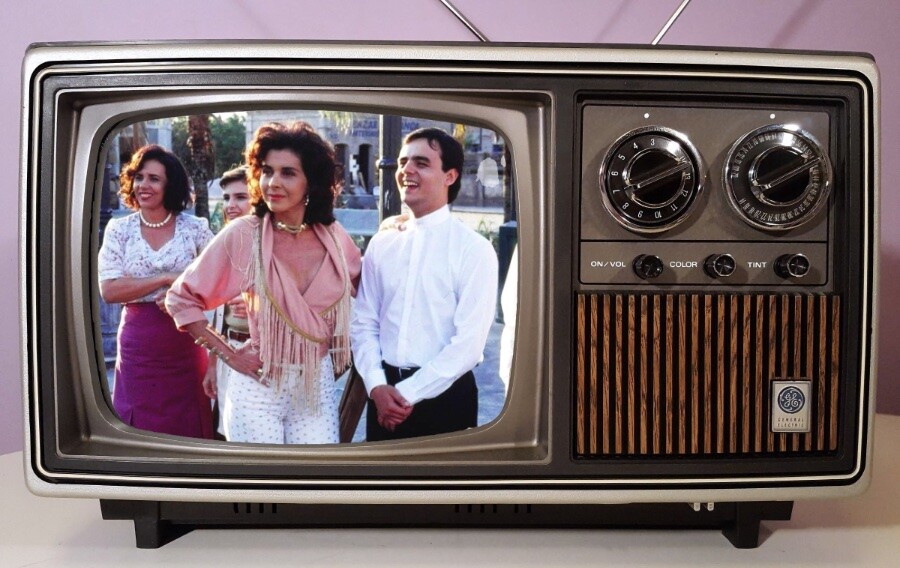 Tieta e seu sobrinho seminarista, em gravação externa