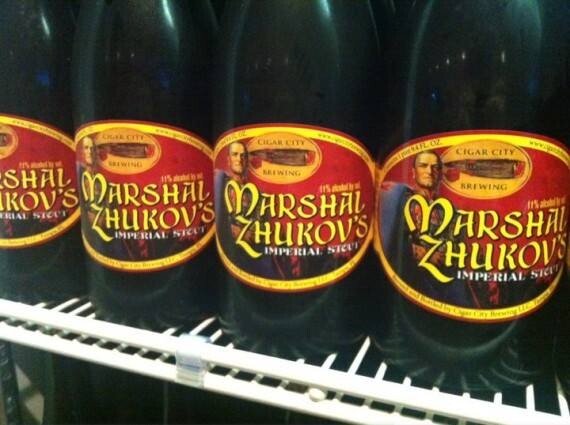 4 garrafas de cerveja Marshal Zhukov's - ironicamente, uma imperial stout