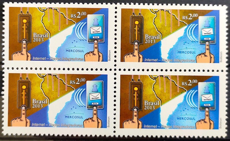Quadra não circulada de selo postal brasileiro “Internet - Redes Integradoras“, comemorativo, de 2013