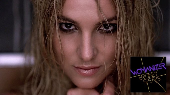 Britney encara a câmera em close no vídeo de Womanizer