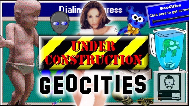 Colagem de imagens características da “era Geocities“, incluindo o bebê dançante animado e o banner de “under construction“