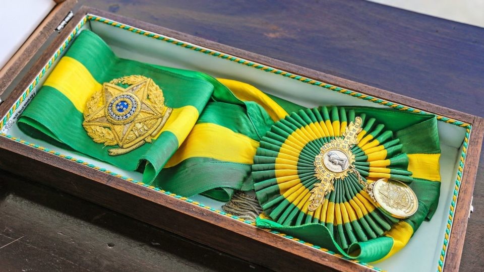 Faixa presidencial com o Brasão da República