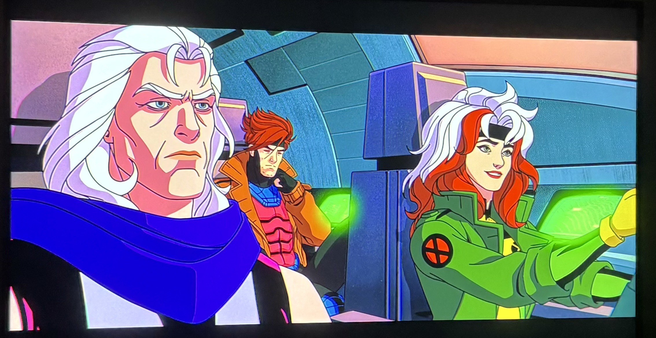 Cena a bordo da aeronave, com a Rogue pilotando, e Magneto e Gambit fora dos controles 