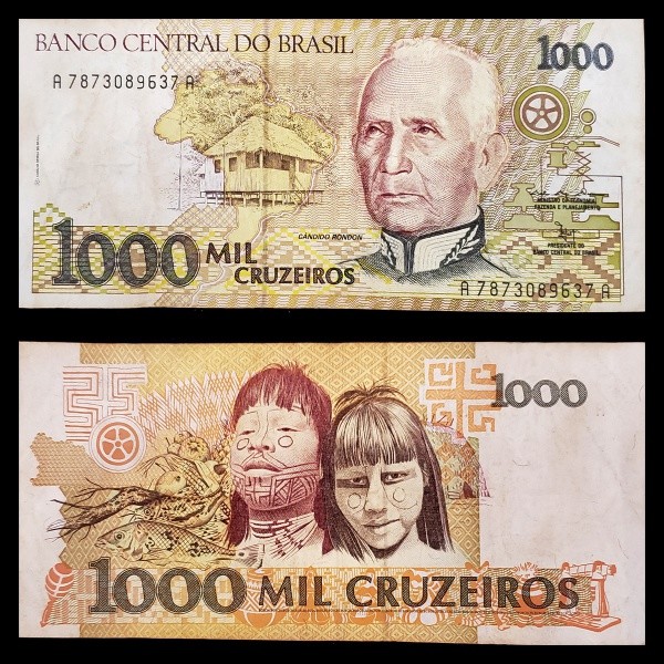 Cédula de mil cruzeiros da virada para os anos 90, mostrando duas indígenas Carajás.