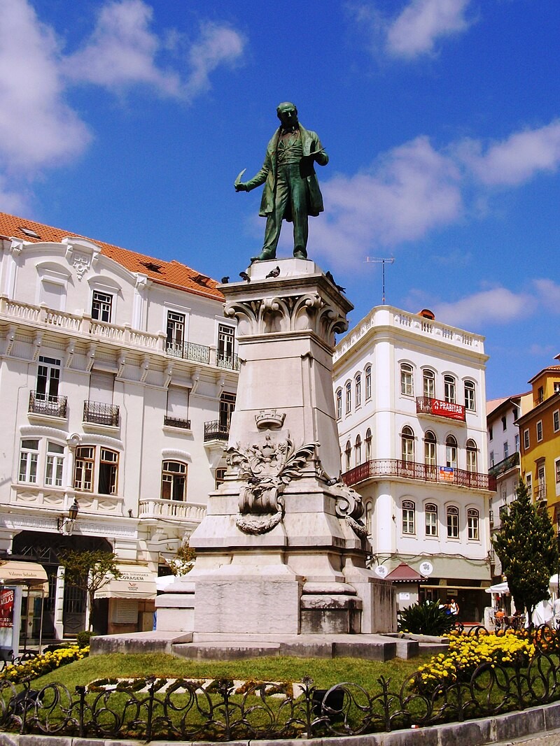 Monumento em homenagem a Joaquim António de Aguiar, em Coimbra