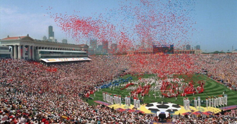 Foto do Estádio lotado na abertura da Copa dos EUA