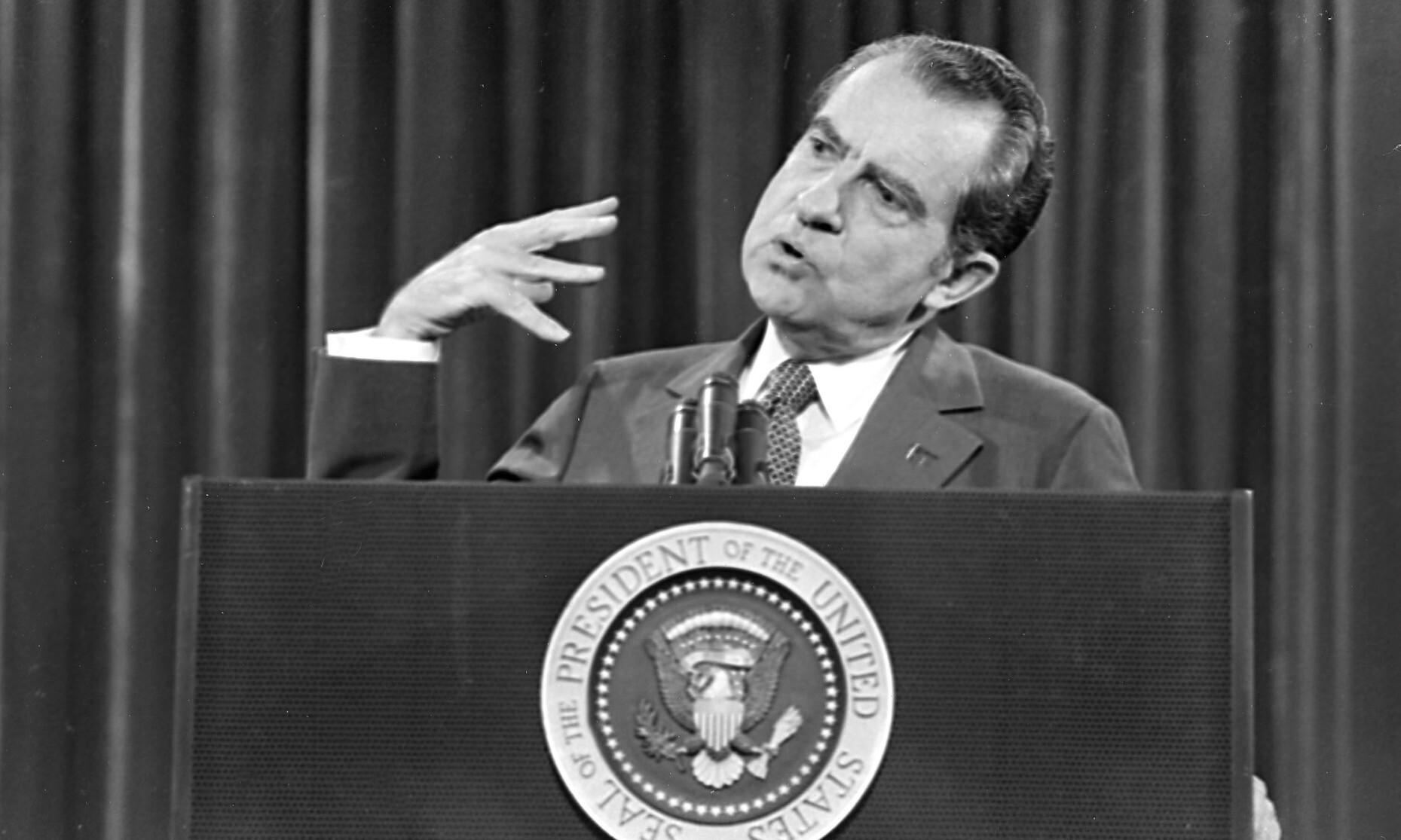 Nixon em pronunciamento, ainda como Presidente
