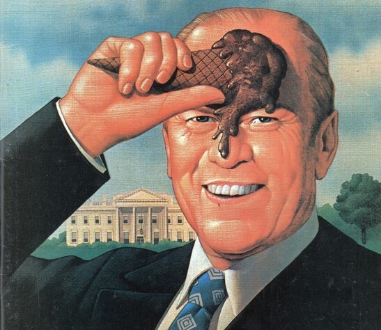 Executivo sorridente com um sorvete na testa