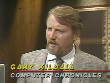 Gary Kildall, em imagem capturada de transmissão de TV