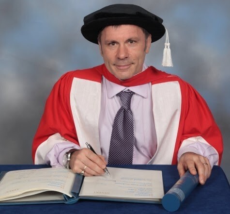 O Doutor Bruce Dickinson