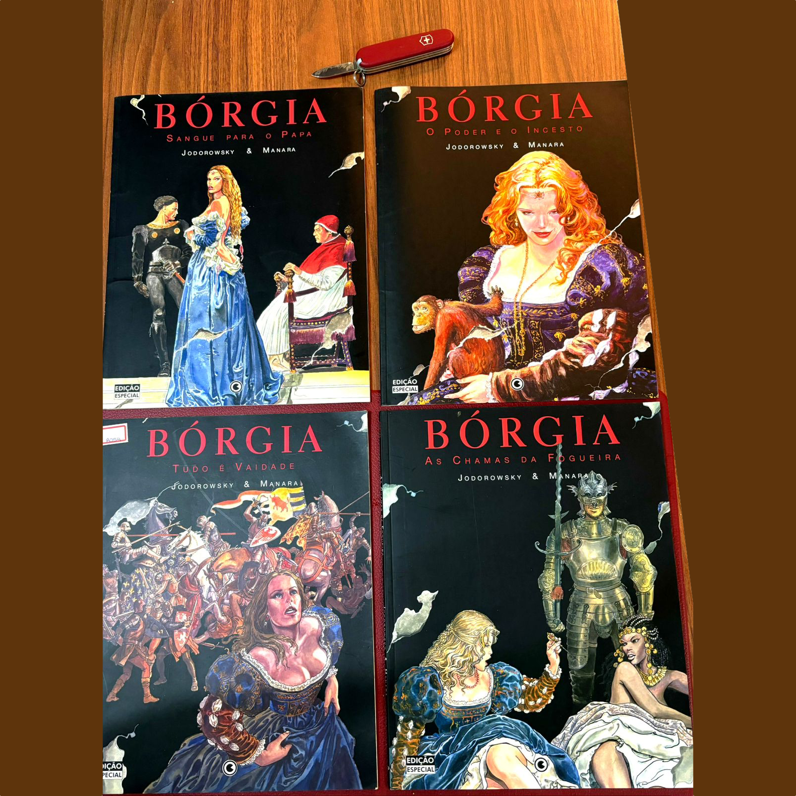 Os 4 volumes da série em quadrinhos Bórgia, por Jodorowsky & Manara, em tradução brasileira publicada pela editora Conrad