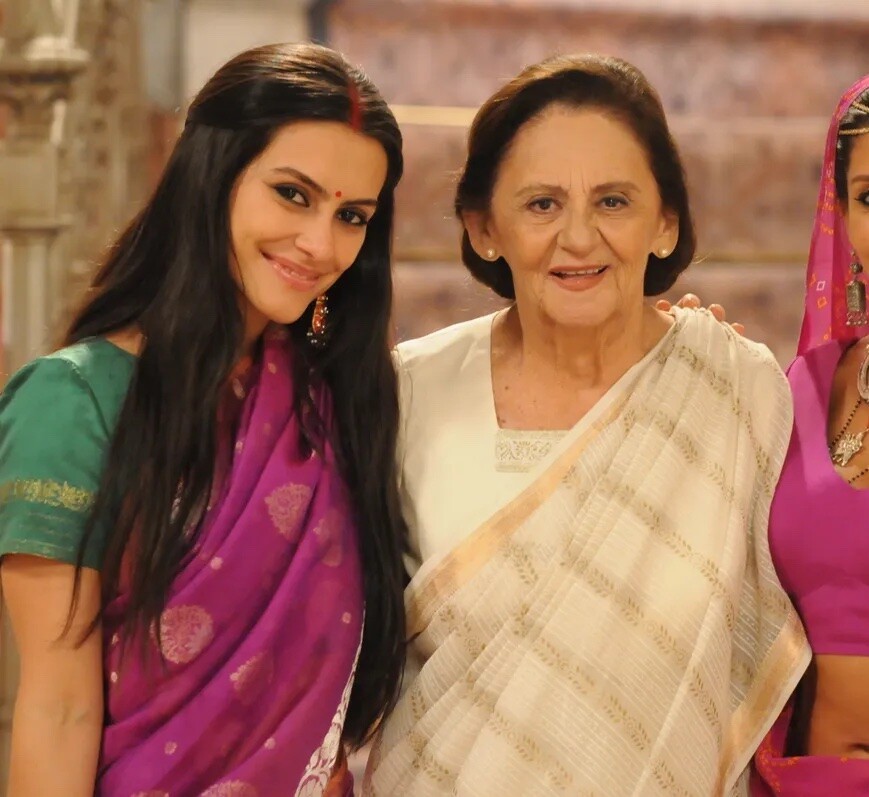 As personagens Surya e Laksmi, de Caminho das Índias