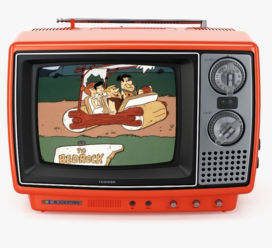 Cena do 1º episódio, com Fred e Barney no banco da frente e Wilma e Betty no banco de trás do carro, e uma placa onde se lê: TO BEDROCK