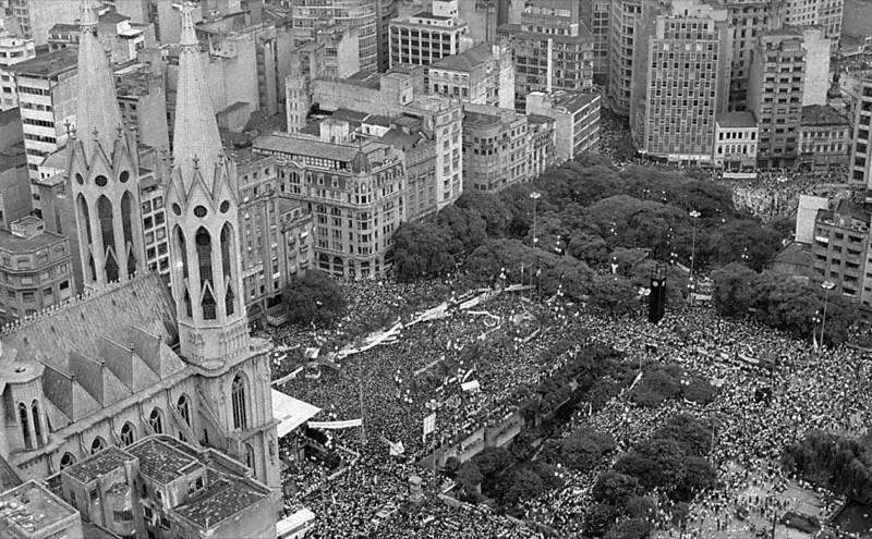 O comício das Diretas Já na Praça da Sé em 1984