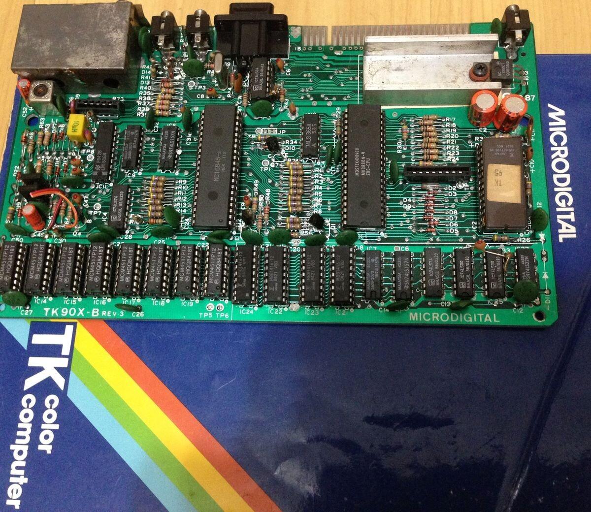 Placa de um computador TK 95, da Microdigital