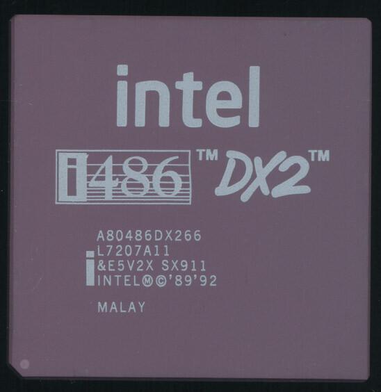 Foto de um chip i486DX2