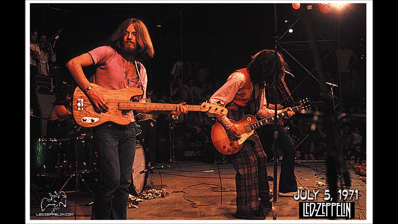 Led Zeppelin em um show em 1971